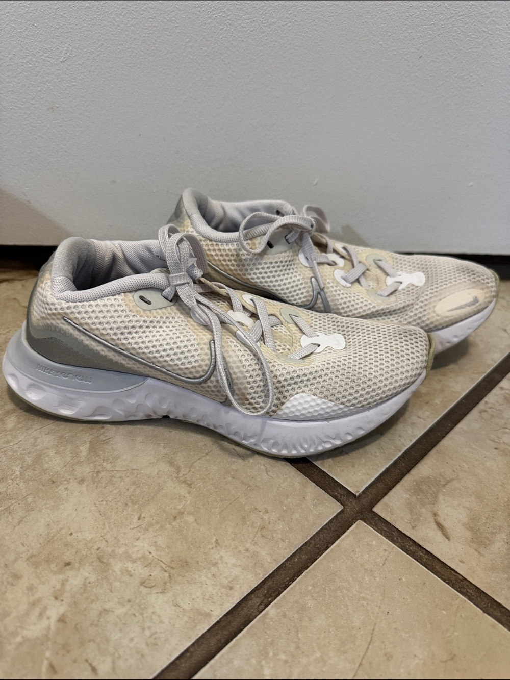 Nike Women’s Beige and Light Gray Mesh Running Sneakers